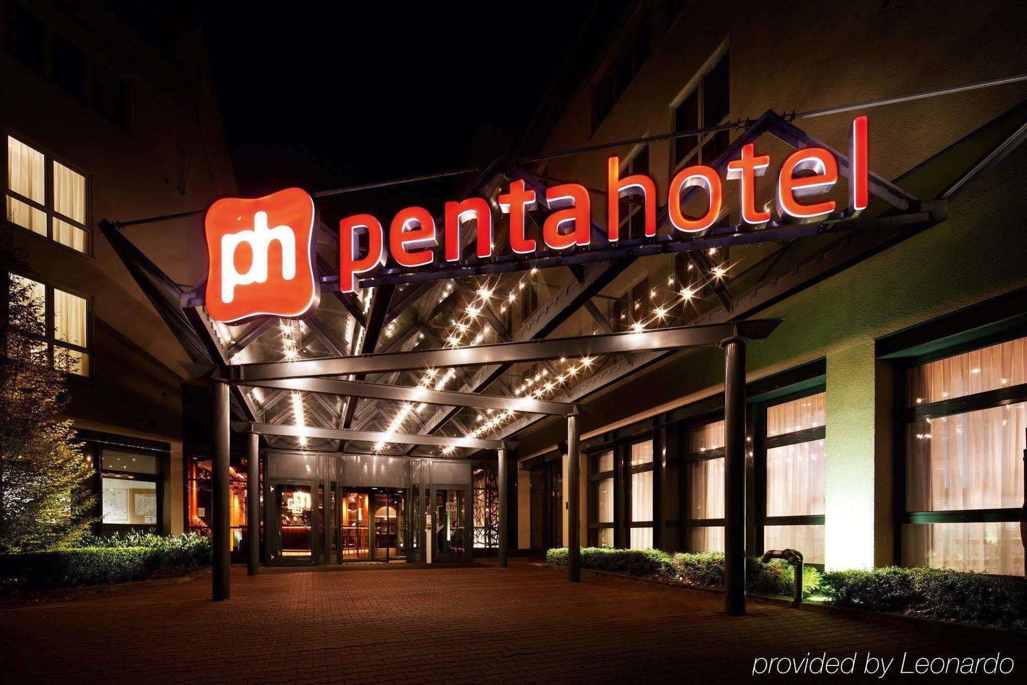 Courtyard By Marriott Berlin Teltow Hotel Bagian luar foto