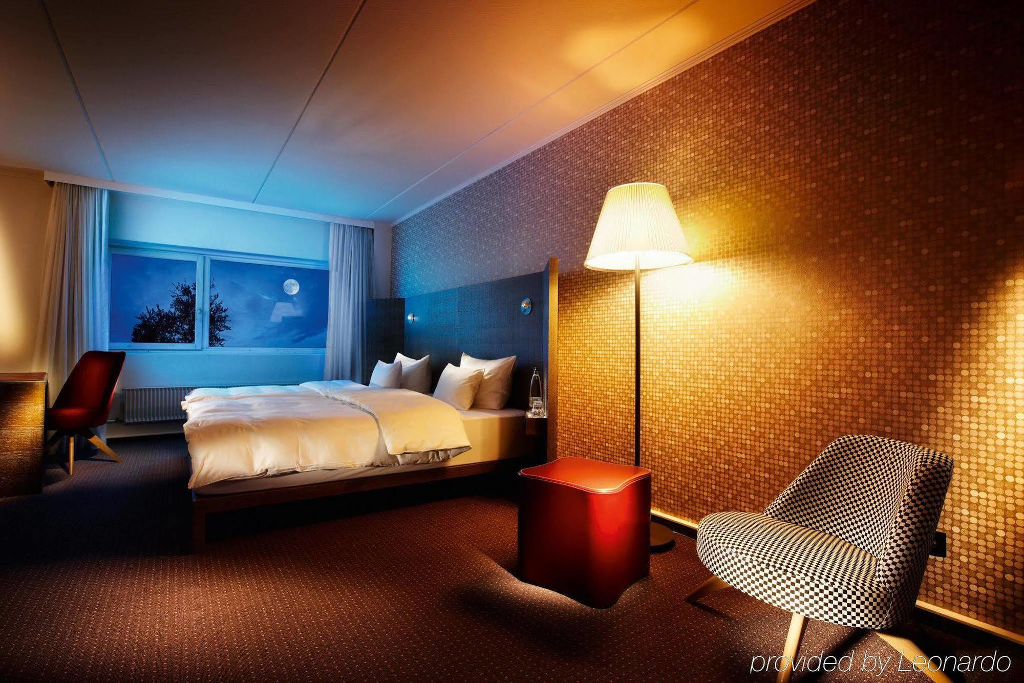 Courtyard By Marriott Berlin Teltow Hotel Bagian luar foto