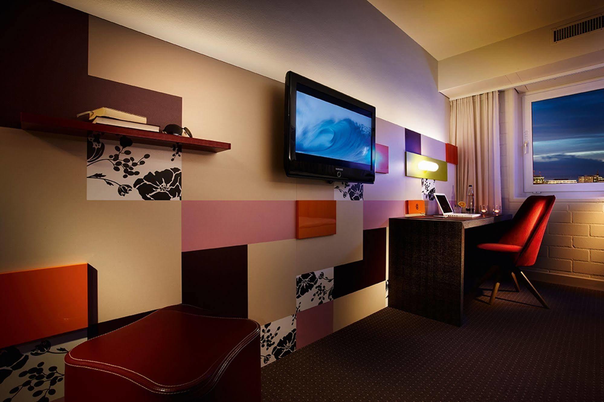 Courtyard By Marriott Berlin Teltow Hotel Ruang foto