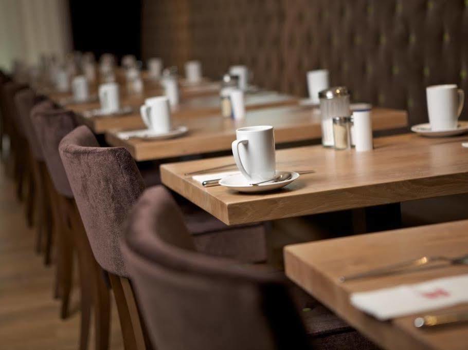 Courtyard By Marriott Berlin Teltow Hotel Bagian luar foto
