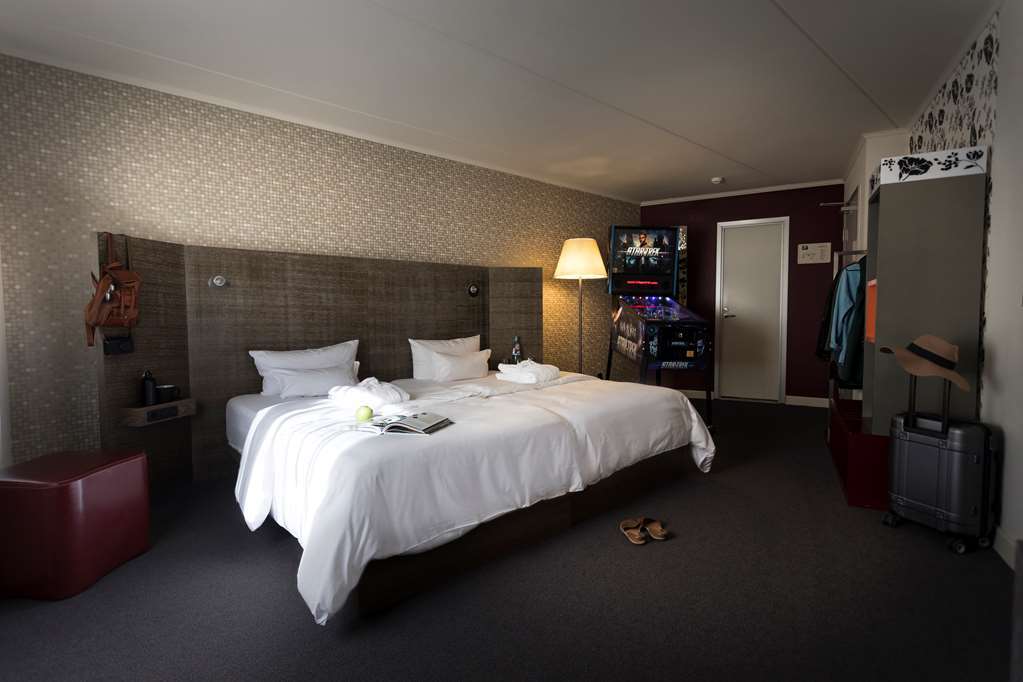 Courtyard By Marriott Berlin Teltow Hotel Ruang foto